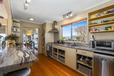 Photo of property in 125 Koutu Road, Kawaha Point, Rotorua, 3010