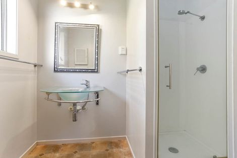 Photo of property in 34 Becroft Drive, Forrest Hill, Auckland, 0620