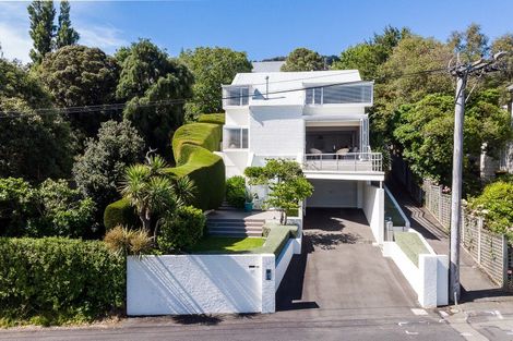 Photo of property in 34 Marine Parade, Macandrew Bay, Dunedin, 9014