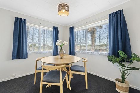 Photo of property in 1/35 Clemow Road, Fitzroy, New Plymouth, 4312