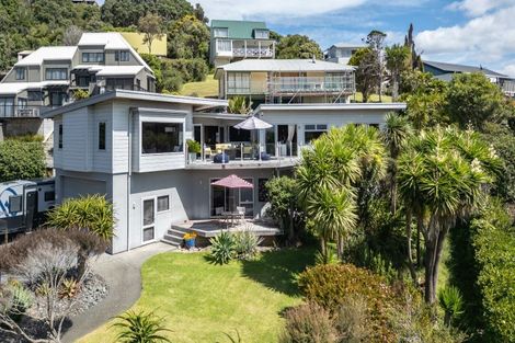 Photo of property in 112 Oratia Place, Onemana, Whangamata, 3691