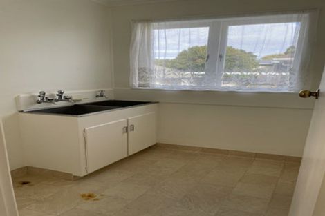 Photo of property in 98 Oakdale Road, Mount Roskill, Auckland, 1041