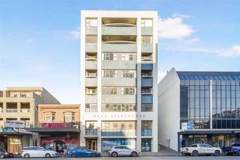 Photo of property in 17 Kent Terrace - Kent Apartments, 7b/16 Kent Terrace, Mount Victoria, Wellington, 6011