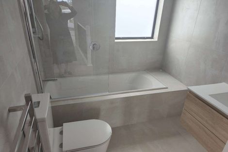 Photo of property in 8/107 Hobsonville Road, West Harbour, Auckland, 0618