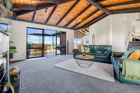 Photo of property in 2/194 Glenvar Road, Torbay, Auckland, 0630