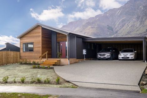 Photo of property in 8 Shepherd Road, Jacks Point, Queenstown, 9371