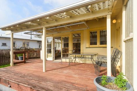 Photo of property in 18 Mahoe Avenue, Takaro, Palmerston North, 4410