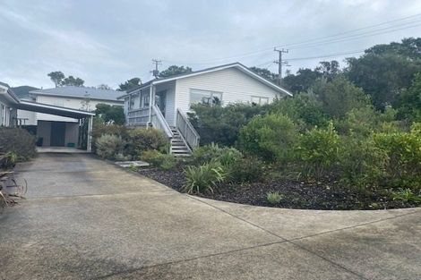 Photo of property in 23 Hampton Hill Road, Tawa, Wellington, 5028