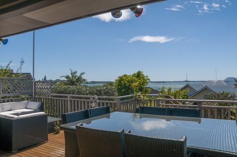 Photo of property in 33 Coppelia Avenue, Omokoroa, 3114