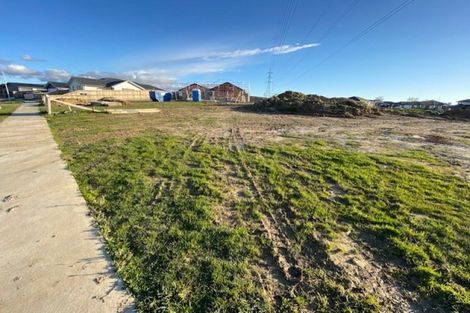 Photo of property in 15 Sardinia Grove, Fitzherbert, Palmerston North, 4410