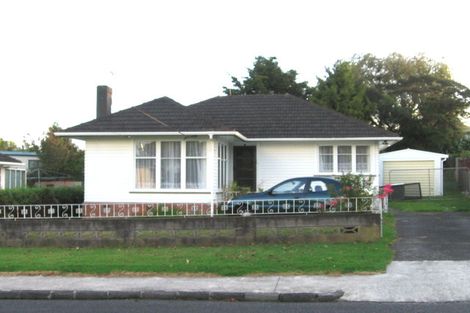 Photo of property in 7 Cornwall Street, Te Atatu South, Auckland, 0610