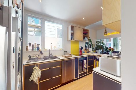 Photo of property in 5 Emerson Street, Berhampore, Wellington, 6023