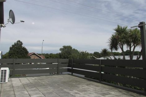 Photo of property in 8a Straven Road, Riccarton, Christchurch, 8011