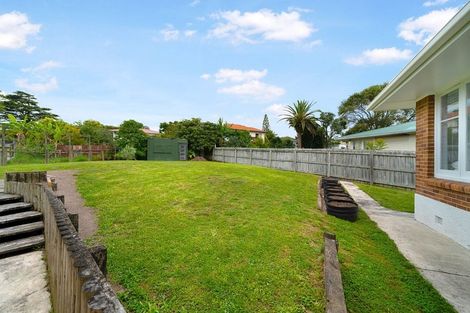 Photo of property in 38 Kohekohe Street, New Lynn, Auckland, 0600