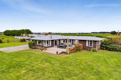 Photo of property in 5883 Mountain Road, Normanby, Hawera, 4673
