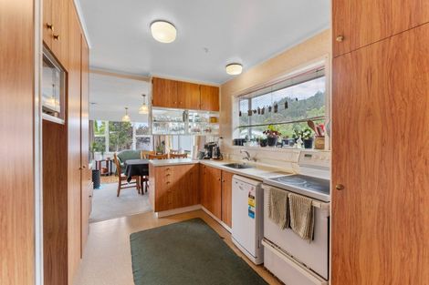 Photo of property in 18 Tanekaha Street, Stokes Valley, Lower Hutt, 5019