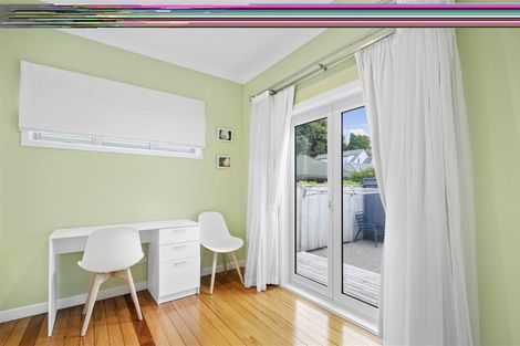 Photo of property in 23 Shelly Beach Parade, Cockle Bay, Auckland, 2014