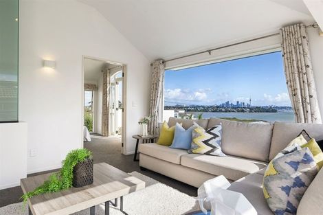 Photo of property in 1/11 Pine Ridge Terrace, Hauraki, Auckland, 0622