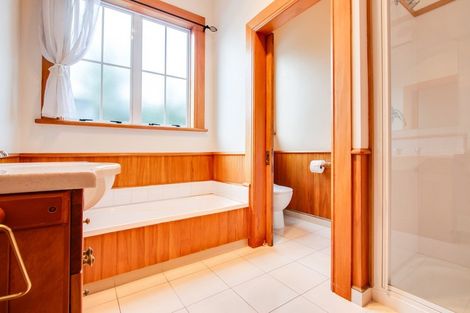 Photo of property in 1010 Heretaunga Street East, Parkvale, Hastings, 4122