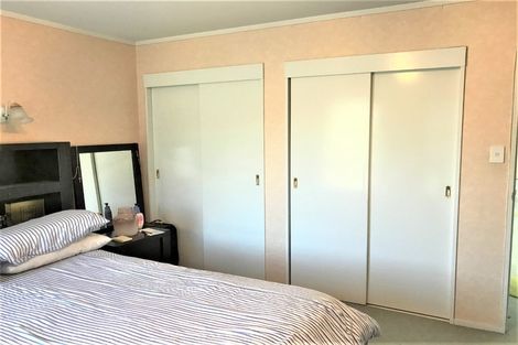 Photo of property in 2 Sherpa Place, Massey, Auckland, 0614