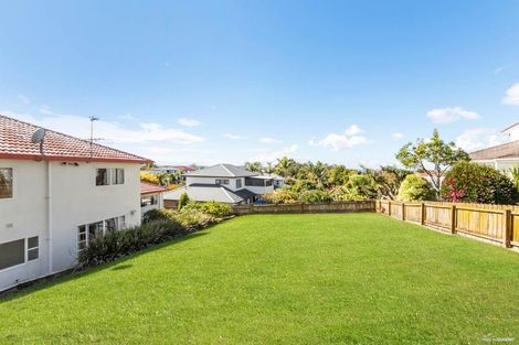 Photo of property in 8 Belleaire Court, West Harbour, Auckland, 0618