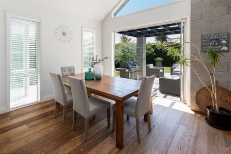 Photo of property in 44 Oceania Place, Mellons Bay, Auckland, 2014