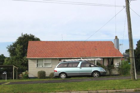 Photo of property in 29 Clairville Crescent, Wai O Taiki Bay, Auckland, 1072