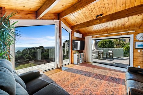 Photo of property in 3 Edwin Mitchelson Road, Muriwai, Waimauku, 0881