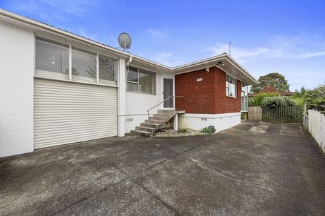 Photo of property in 2/4 Larne Avenue, Pakuranga Heights, Auckland, 2010