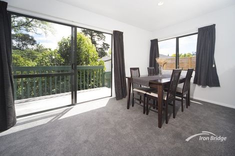 Photo of property in 2/8 Fuchsia Place, Birkdale, Auckland, 0626