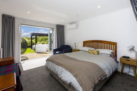 Photo of property in 44 Dowling Grove, Silverstream, Upper Hutt, 5019