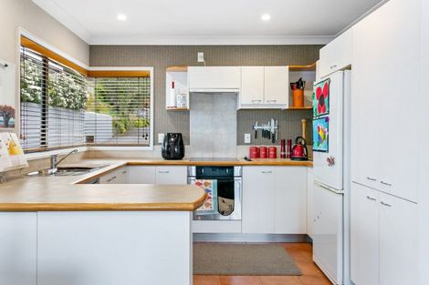 Photo of property in 9 Sunset Street, Hilltop, Taupo, 3330