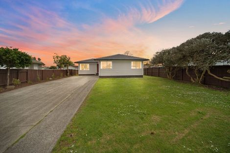 Photo of property in 46 Cottingham Crescent, Mangere East, Auckland, 2024