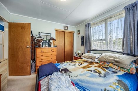 Photo of property in 28 Tiroiti Grove, Stokes Valley, Lower Hutt, 5019