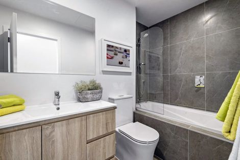 Photo of property in 2/19 Windlass Street, Long Bay, Auckland, 0630