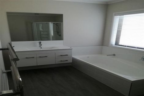 Photo of property in 19 Marion Crescent, Papamoa Beach, Papamoa, 3118