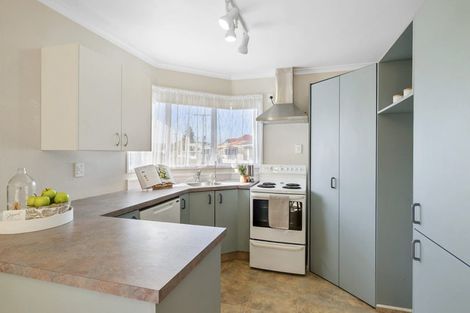 Photo of property in 1/17 Clemow Road, Fitzroy, New Plymouth, 4312