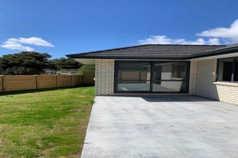 Photo of property in 15 Shearwater Lane, Whitby, Porirua, 5024