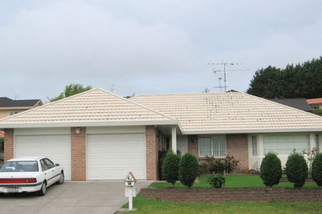 Photo of property in 30 Ponderosa Drive, Oteha, Auckland, 0632
