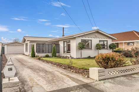 Photo of property in 37 Colwyn Street, Bryndwr, Christchurch, 8053