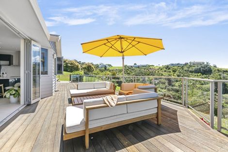 Photo of property in 64 Balboa Drive, Matakatia, Whangaparaoa, 0930