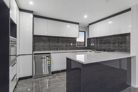 Photo of property in 2 Puriri Road, Manurewa, Auckland, 2102