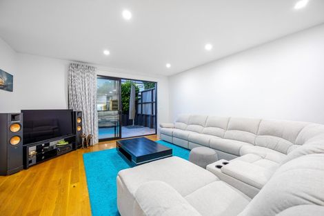Photo of property in 9 Timu Road, Long Bay, Auckland, 0630