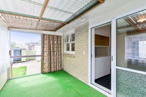 Photo of property in 17 John Street, Levin, 5510