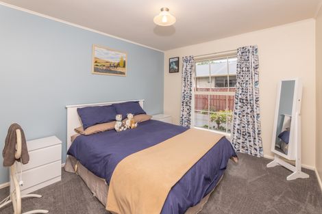 Photo of property in 14 Ramore Place, Redwood, Christchurch, 8051