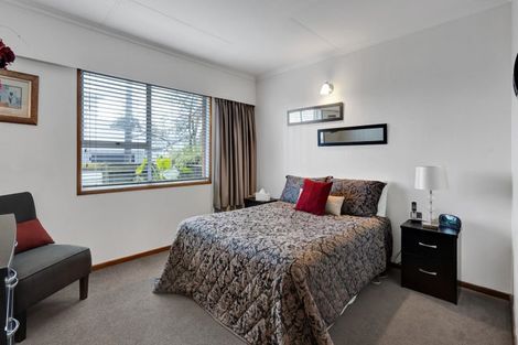 Photo of property in 13 Kowhai Street, Strandon, New Plymouth, 4312