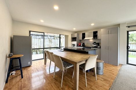 Photo of property in 6 Sun Place, Henderson, Auckland, 0612