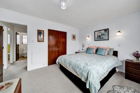 Photo of property in 13a Karamu Street, Strandon, New Plymouth, 4312