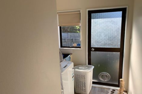 Photo of property in 35 Tiromoana Road, Raumati South, Paraparaumu, 5032