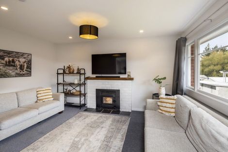 Photo of property in 28 Waldron Crescent, Green Island, Dunedin, 9018